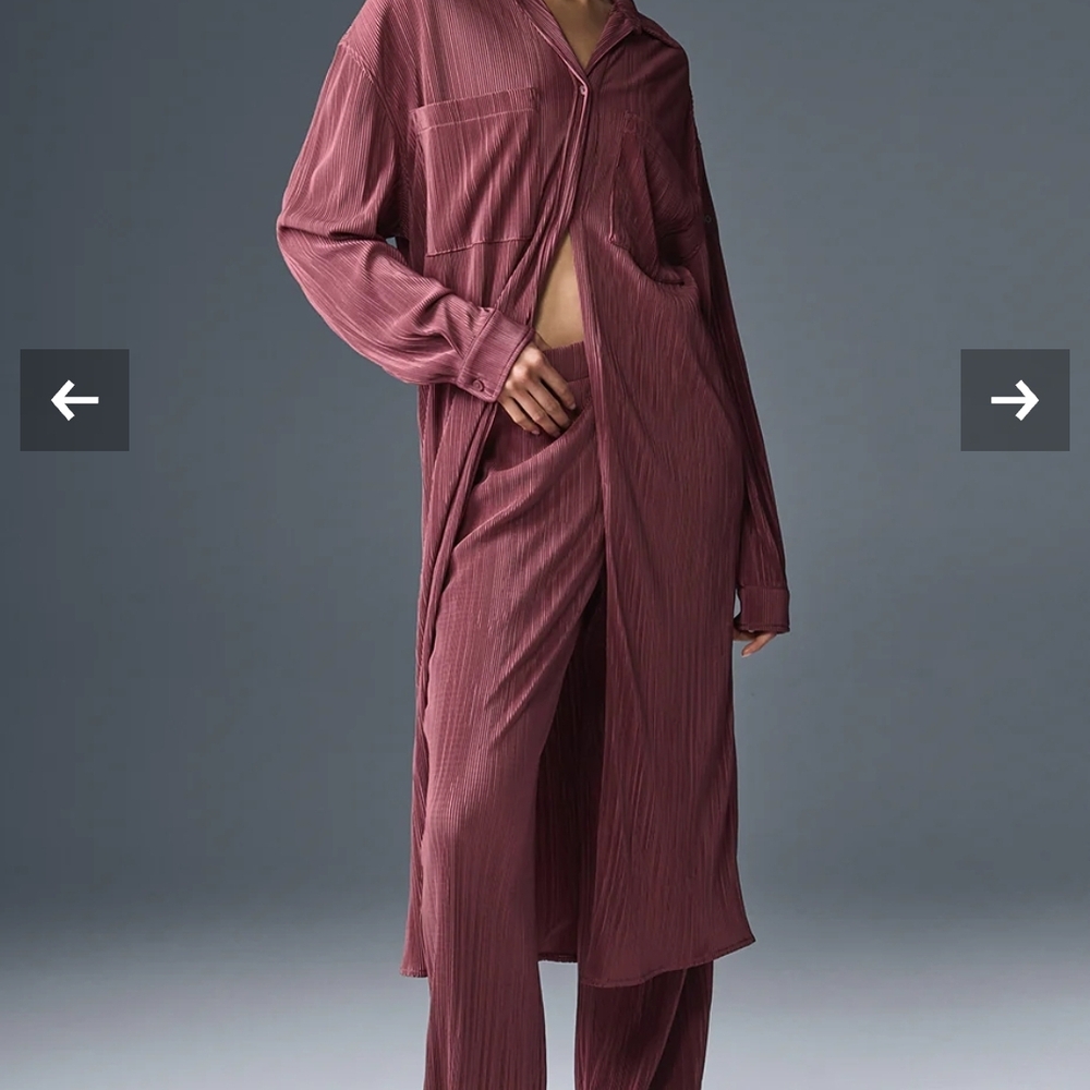 Alo Yoga Micro Plisse Burgundy Lounge Pant